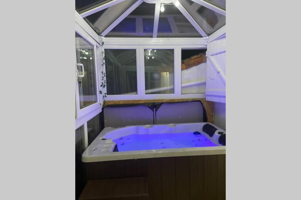 Maison De Plage Avec Spa/Jacuzzi A 250 M De La Mer La Tranche-sur-Mer Exteriör bild